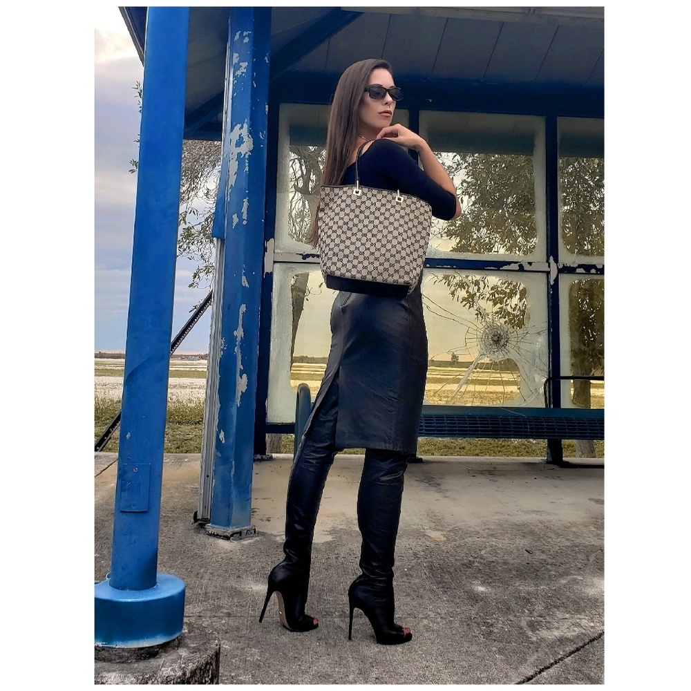 vintage 90s 🖤GUCCI🖤 tote - Picture 2 of 8